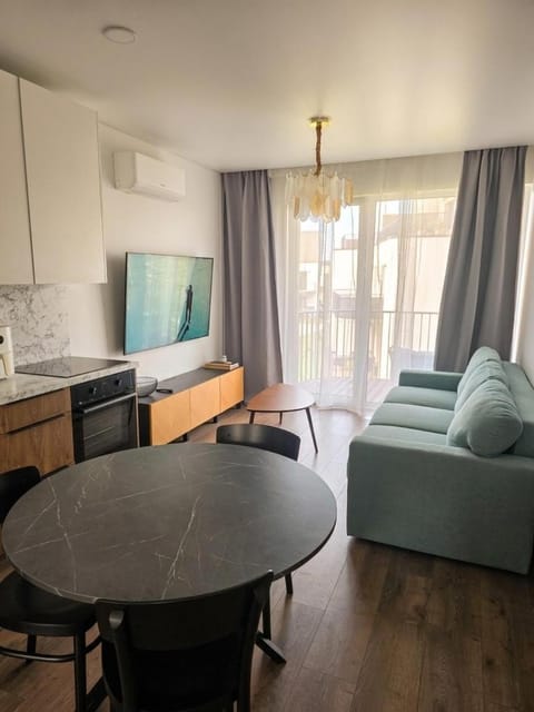 Communal lounge/ TV room, TV and multimedia, Living room, Seating area