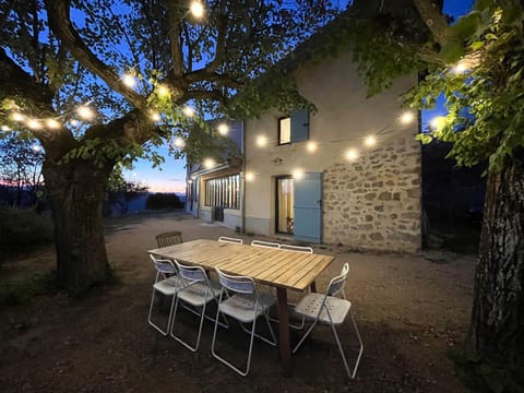 Property building, Patio, Garden, Dining area