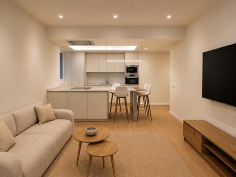 Communal lounge/ TV room, Kitchen or kitchenette, Living room