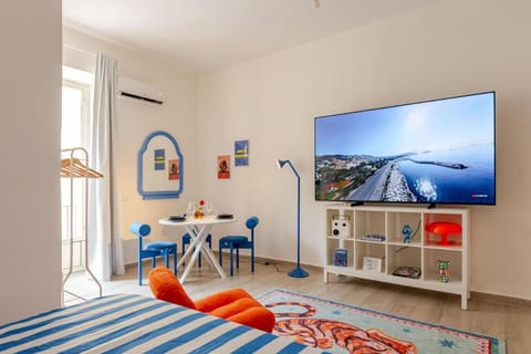 Communal lounge/ TV room, TV and multimedia, Photo of the whole room