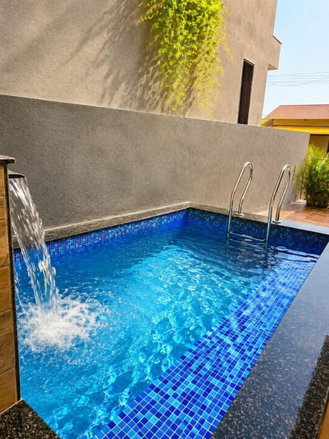 Day, Natural landscape, Hot Tub, Pool view, Swimming pool