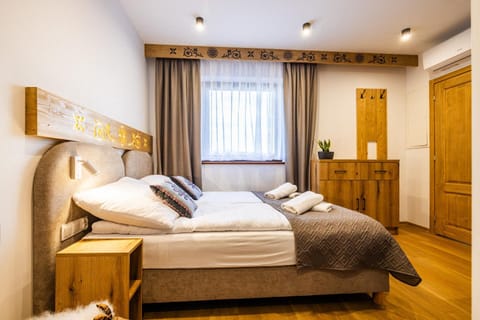 Bed, Photo of the whole room, Bedroom, towels, wardrobe, air conditioner