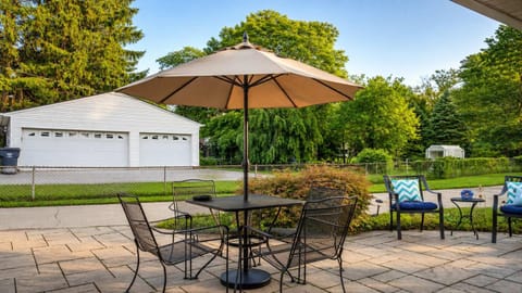 Patio, Seating area, Dining area