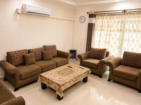 Living room, Seating area, air conditioner