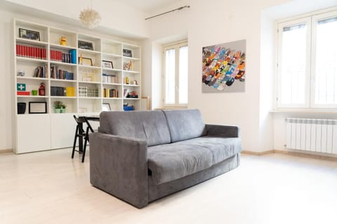 Library, Living room, Seating area