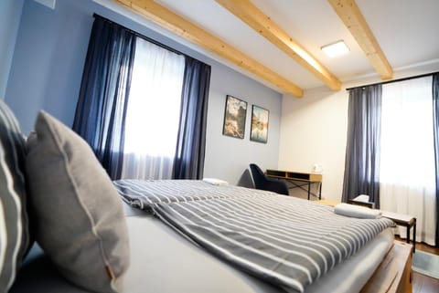 Bed, Seating area, Bedroom