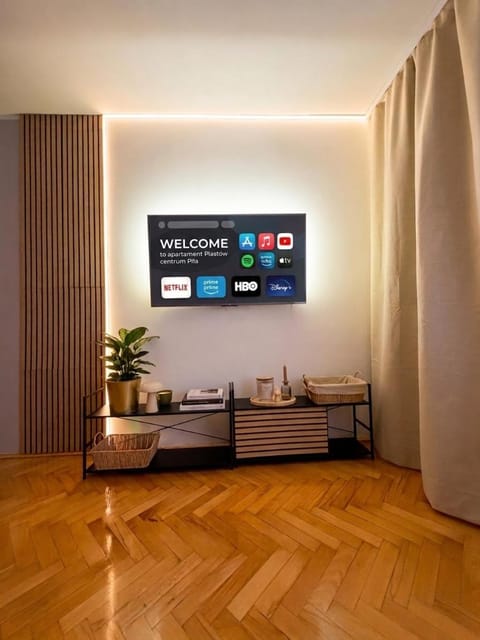 Communal lounge/ TV room, TV and multimedia, Evening entertainment