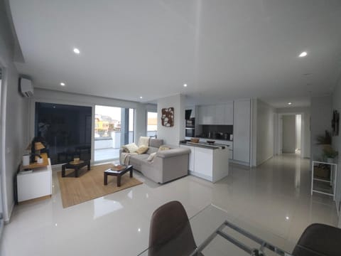 Kitchen or kitchenette, Living room, Seating area