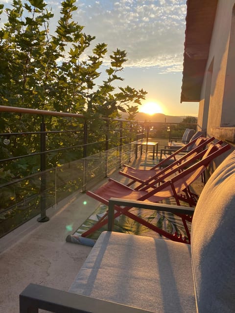 View (from property/room), Balcony/Terrace, Sunset, sunbed