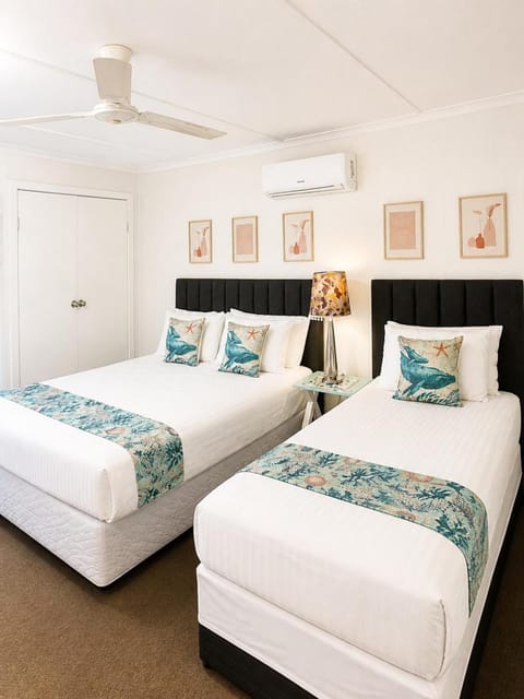 Decorative detail, Bedroom, air conditioner