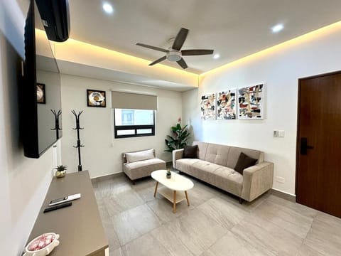 Communal lounge/ TV room, TV and multimedia, Living room, Seating area