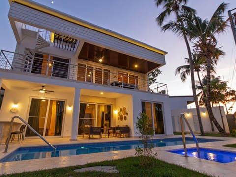 Property building, Patio, Balcony/Terrace, Pool view, Swimming pool