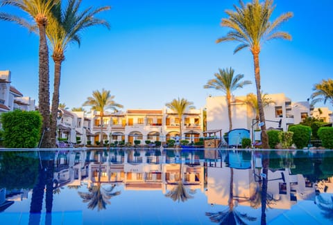 Fitness centre/facilities, Pool view, Swimming pool