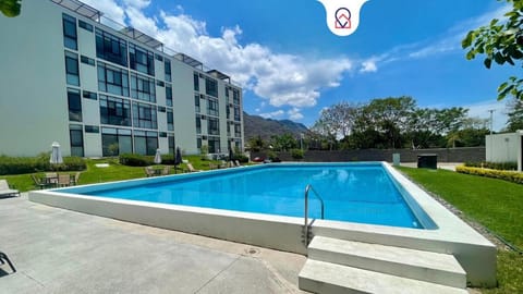 Garden, Swimming pool