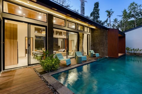 Property building, Day, Garden, Garden view, Pool view, Swimming pool
