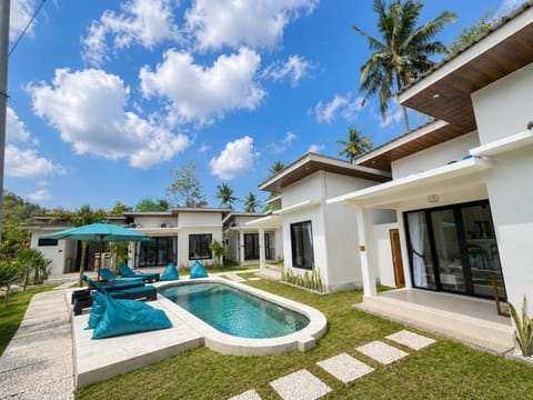 Property building, Garden view, Swimming pool