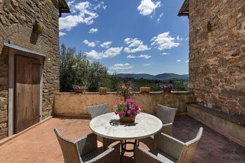 Patio, Day, Natural landscape, View (from property/room), Balcony/Terrace, Dining area, Mountain view