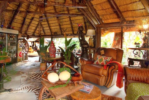 Living room, Lounge or bar