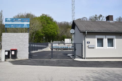 Property building, Day