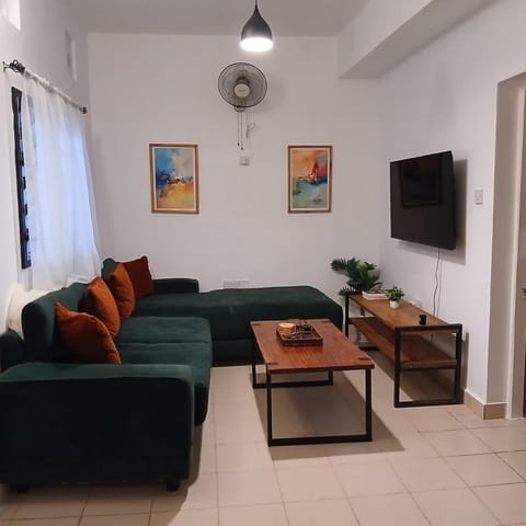 Communal lounge/ TV room, Living room, Seating area