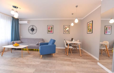 TV and multimedia, Seating area