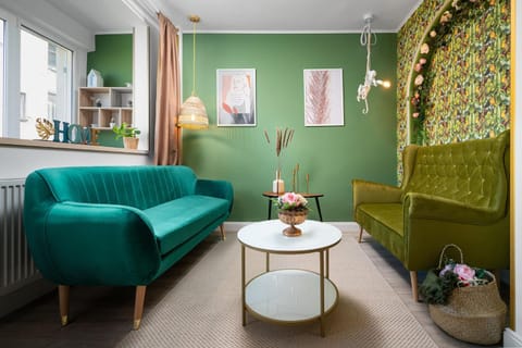TV and multimedia, Seating area