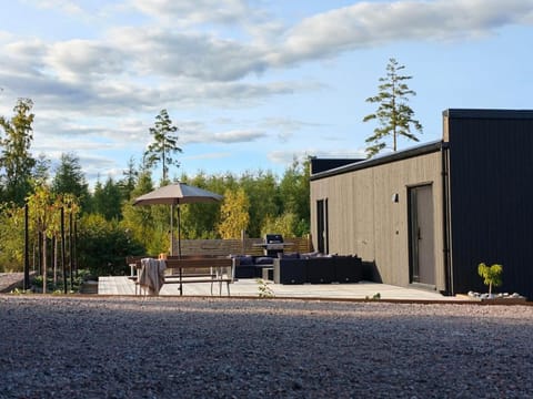 Property building, Day, Garden, Garden view