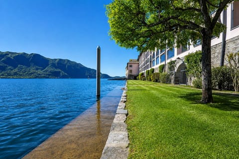 Garden, Lake view