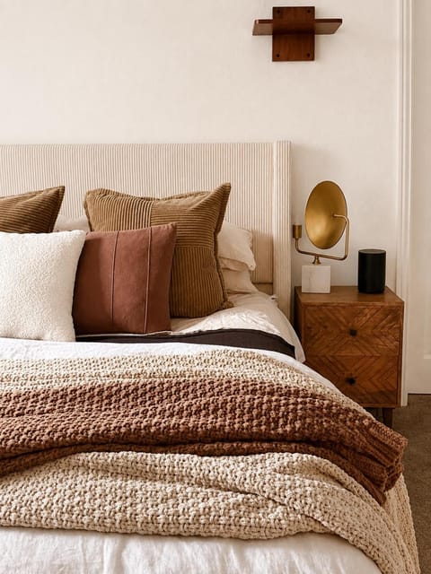 Bed, Bedroom