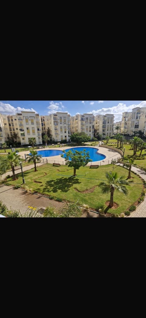 Property building, Garden, Garden view, Pool view, Swimming pool