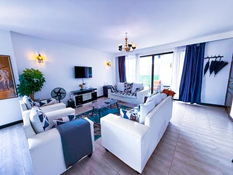 Communal lounge/ TV room, TV and multimedia, Living room, Seating area, Evening entertainment