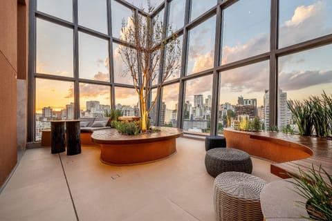 Day, Seating area, City view