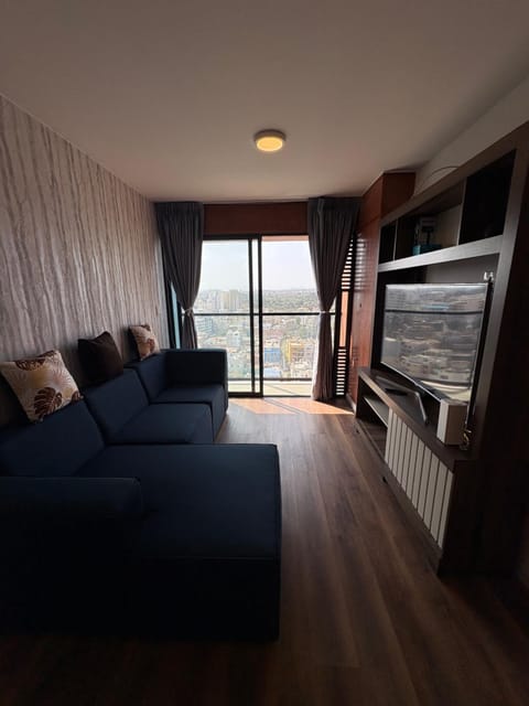 Communal lounge/ TV room, TV and multimedia, Living room, furniture