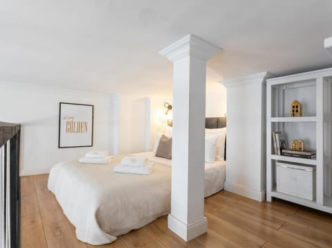 Bed, Photo of the whole room, Bedroom, towels, wardrobe