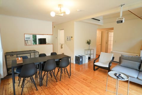 TV and multimedia, Kitchen or kitchenette, Living room, Dining area