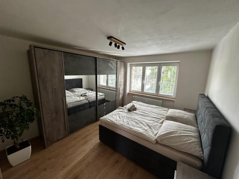 Bed, Bedroom, towels, wardrobe