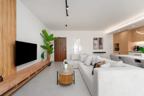 TV and multimedia, Living room, Photo of the whole room, Seating area
