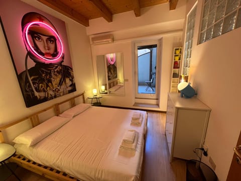 Bedroom, wardrobe, air conditioner