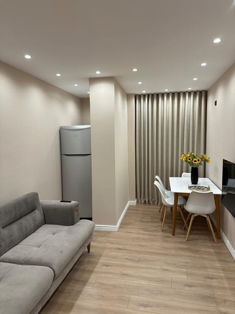 TV and multimedia, Living room, Dining area