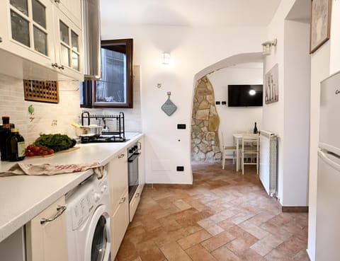TV and multimedia, Kitchen or kitchenette, Dining area, heating, internet, oven, stove, washing machine
