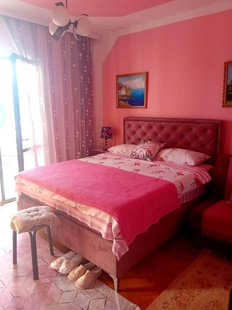 Guest House Cinderella Bed and Breakfast in Montenegro
