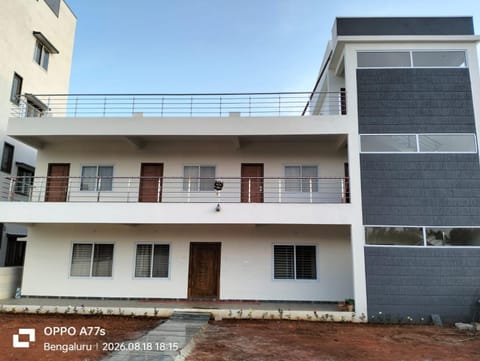Property building, Day, View (from property/room), Balcony/Terrace