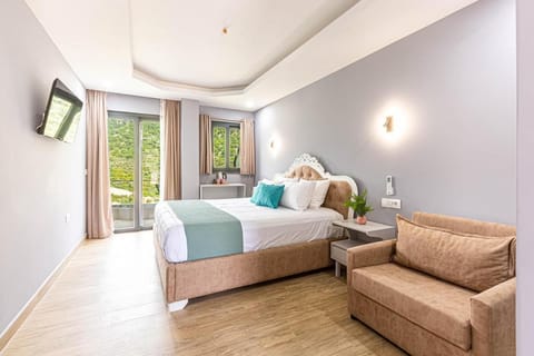 Seating area, Bedroom