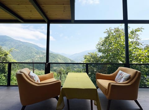 Natural landscape, View (from property/room), Balcony/Terrace, Seating area, Mountain view