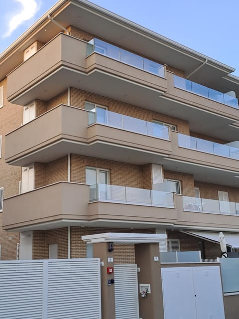 Property building, View (from property/room), Balcony/Terrace