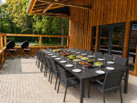 Patio, Spring, Day, Garden, Food and drinks, Banquet/Function facilities, Dining area, Food, Garden view