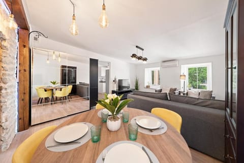 Living room, Dining area, wardrobe