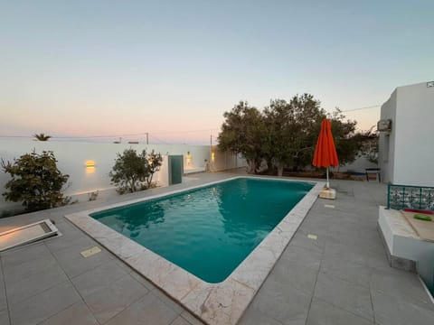Day, Natural landscape, Swimming pool