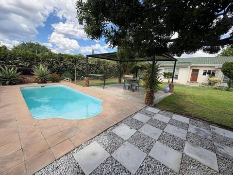 Swimming pool, Swimming pool