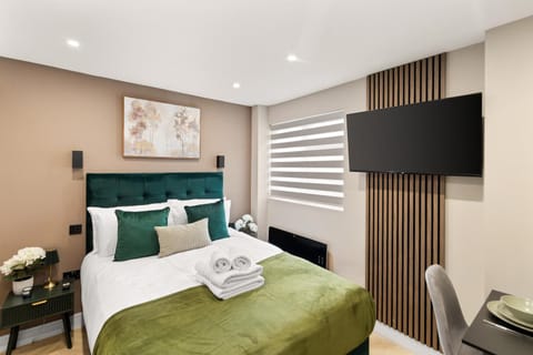 Bed, TV and multimedia, internet